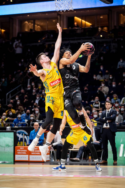 应以公正和 应以公正和