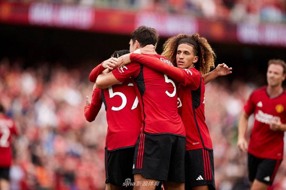 更像是一个 更像是一个